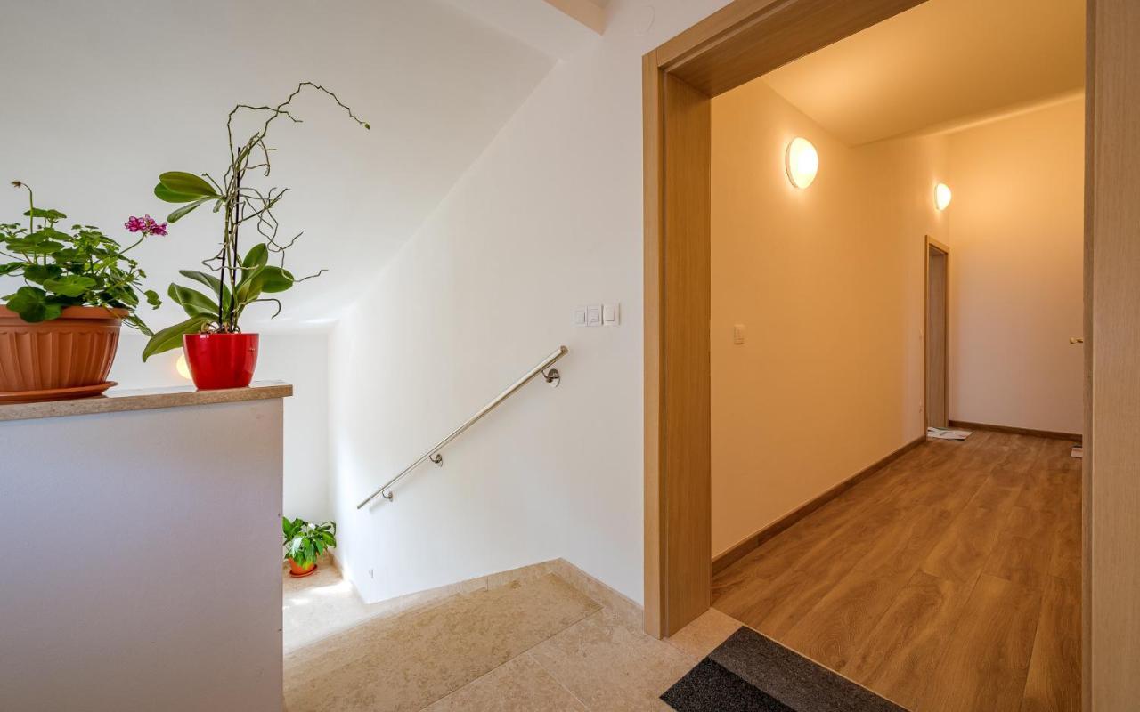 Apartments Nelle Pula Ngoại thất bức ảnh