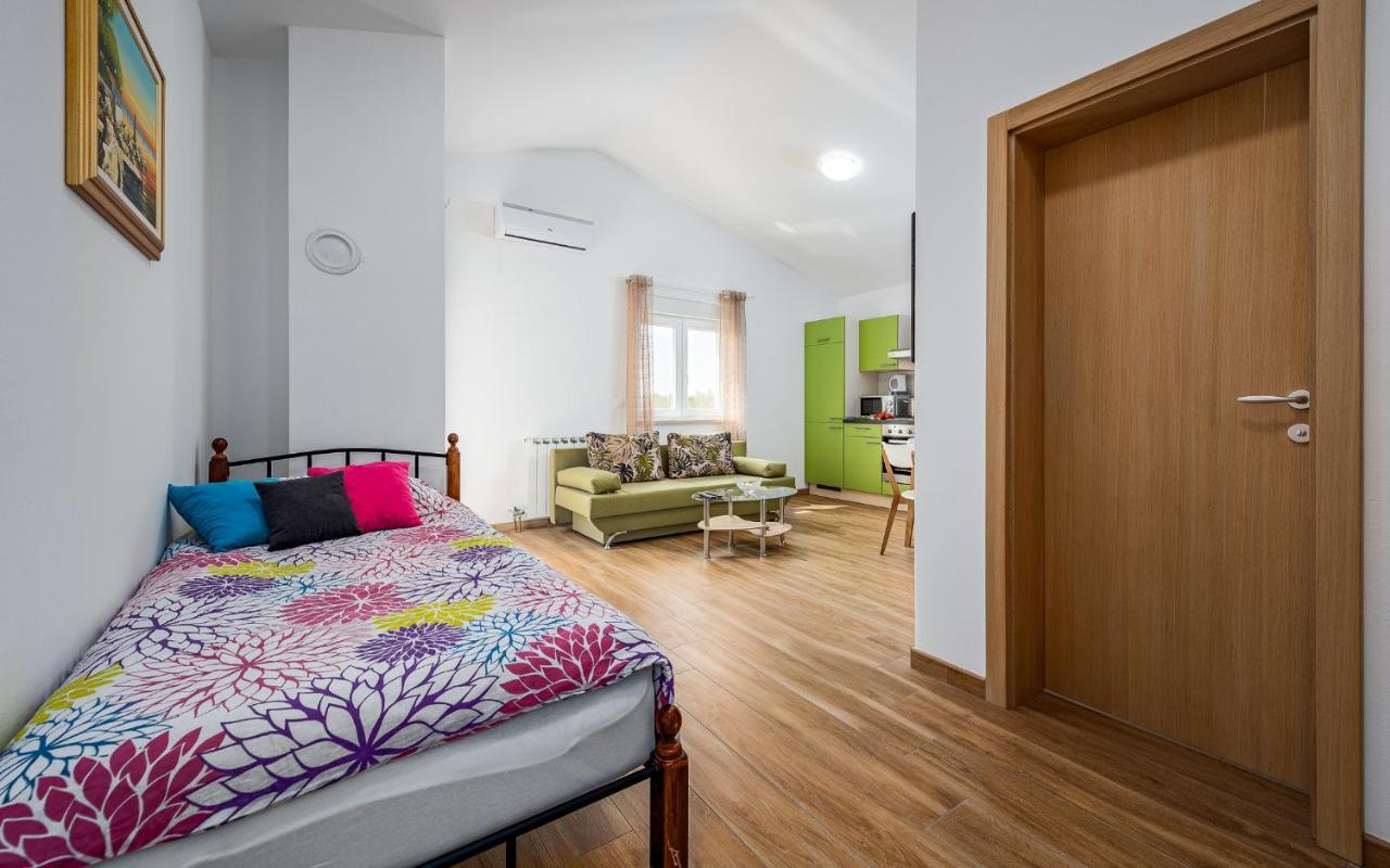Apartments Nelle Pula Ngoại thất bức ảnh