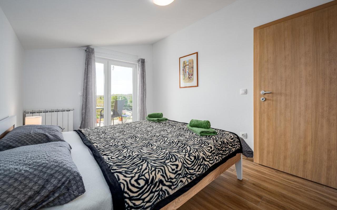 Apartments Nelle Pula Ngoại thất bức ảnh