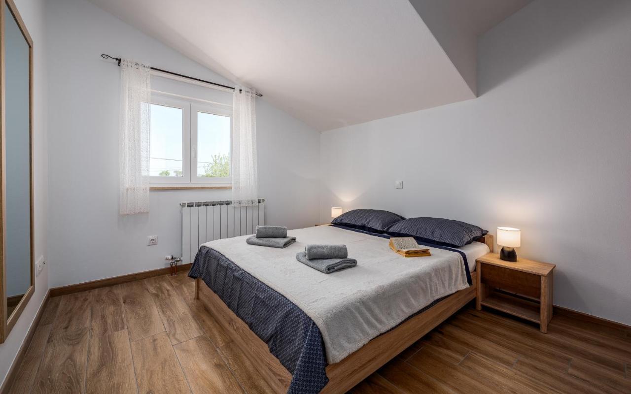 Apartments Nelle Pula Ngoại thất bức ảnh