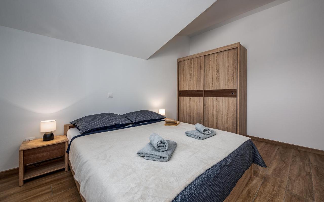 Apartments Nelle Pula Ngoại thất bức ảnh